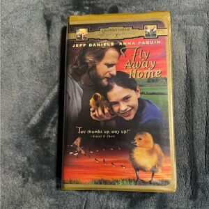 Fly Away Home VHS Tape